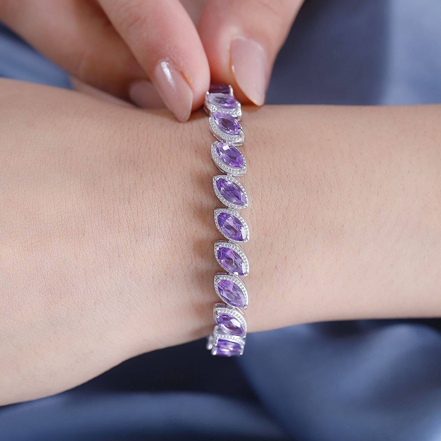 Rose De Morocco Cluster Bracelet (Size - 7.5) in rhodium Sterling Silver 13.00 ct, Silver Wt. 16.61 Gms 12.922 Ct.