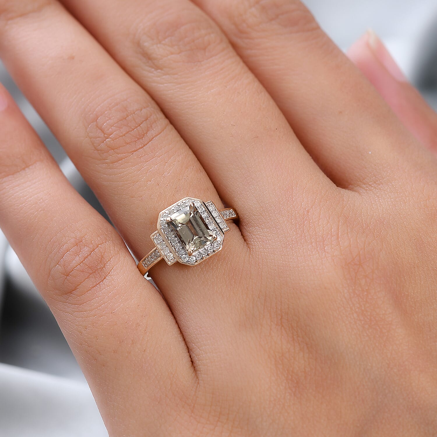 9K Yellow Gold Turkizite and Diamond Ring 1.43 Ct.