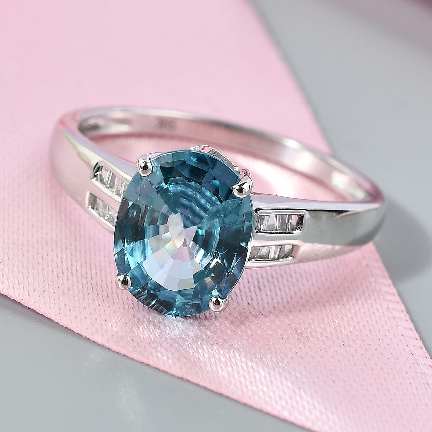 9K White Gold Ratanakiri Blue Zircon and Diamond Ring 4.19 Ct.