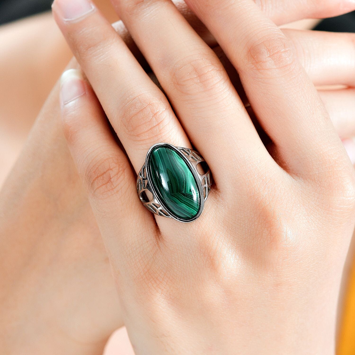 Malachite Solitaire Ring 14.36 Ct