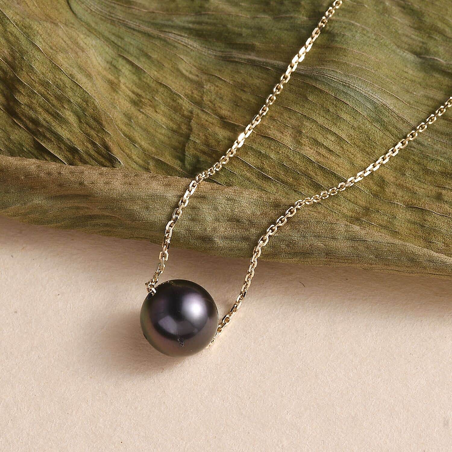 14K Yellow Gold  AAAA   Tahiti Pearl  Necklace (Size - 20) 4.50 ct,  Gold Wt. 1.44 Gms  4.500  Ct.