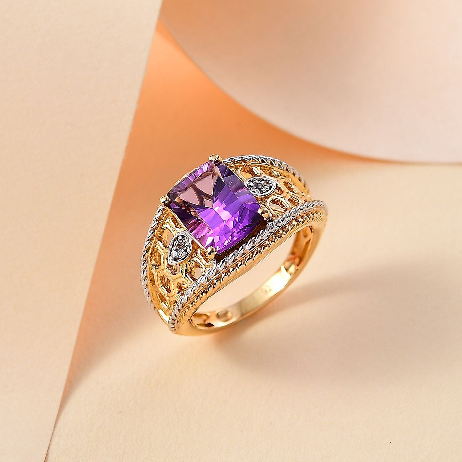 Concave Cut Zambian Amethyst & White Zircon Solitaire Ring Sterling Silver. Silver Wt. 5 Gms 3.336 Ct. Concave Cut Zambian Amethyst & White Zircon Solitaire Ring Sterling Silver. Silver Wt. 5 Gms 3.336 Ct.