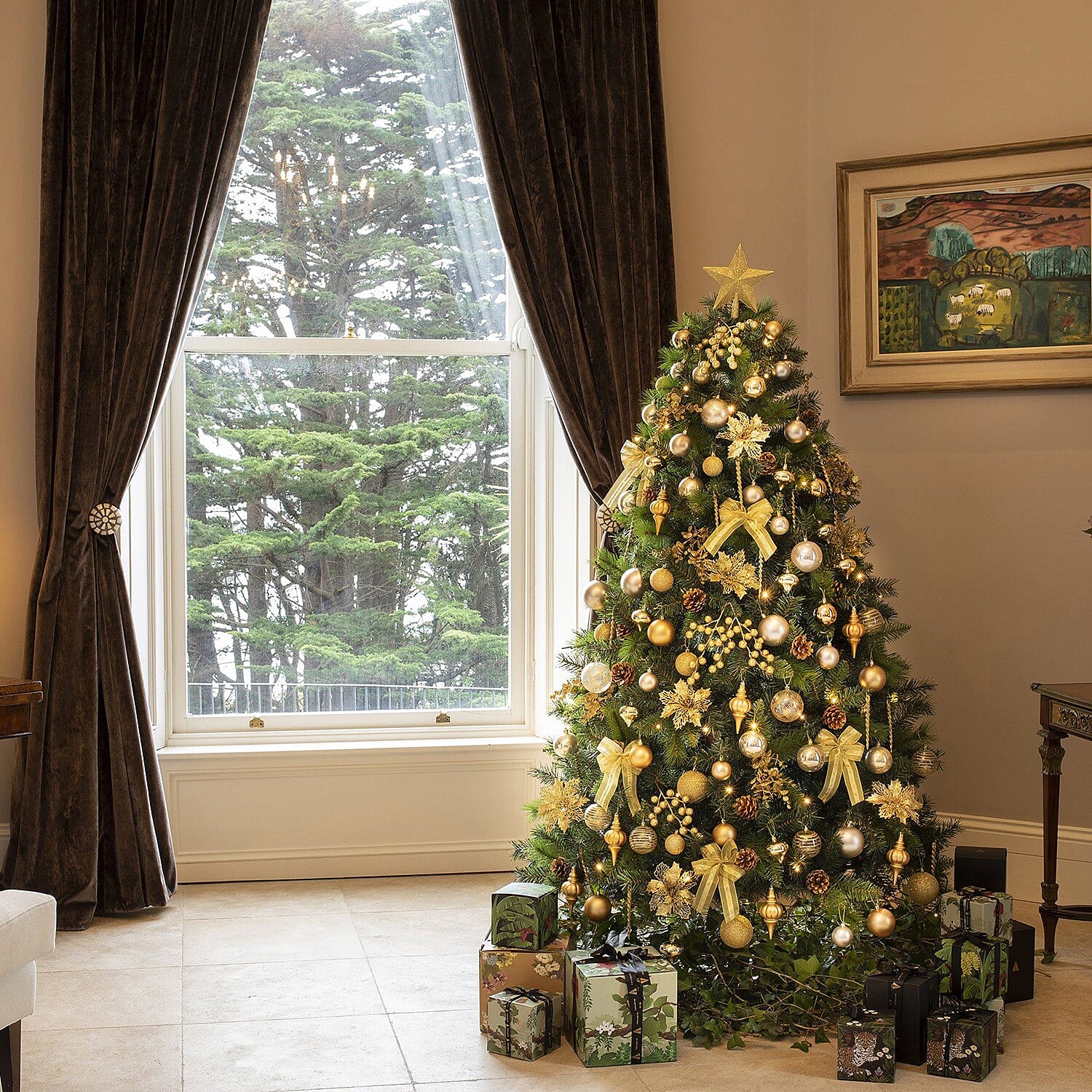 6.5ft Northern Lights Christmas Tree - Includes 120 Gold & Copper Decorations & 120 Clear Lights 1014 Tips - Diameter 122cm - Gold