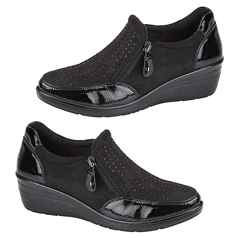 Ladies Shoe (Size 5) - Black