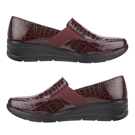 Ladies Shoe (Size 6) - Burgundy Croc