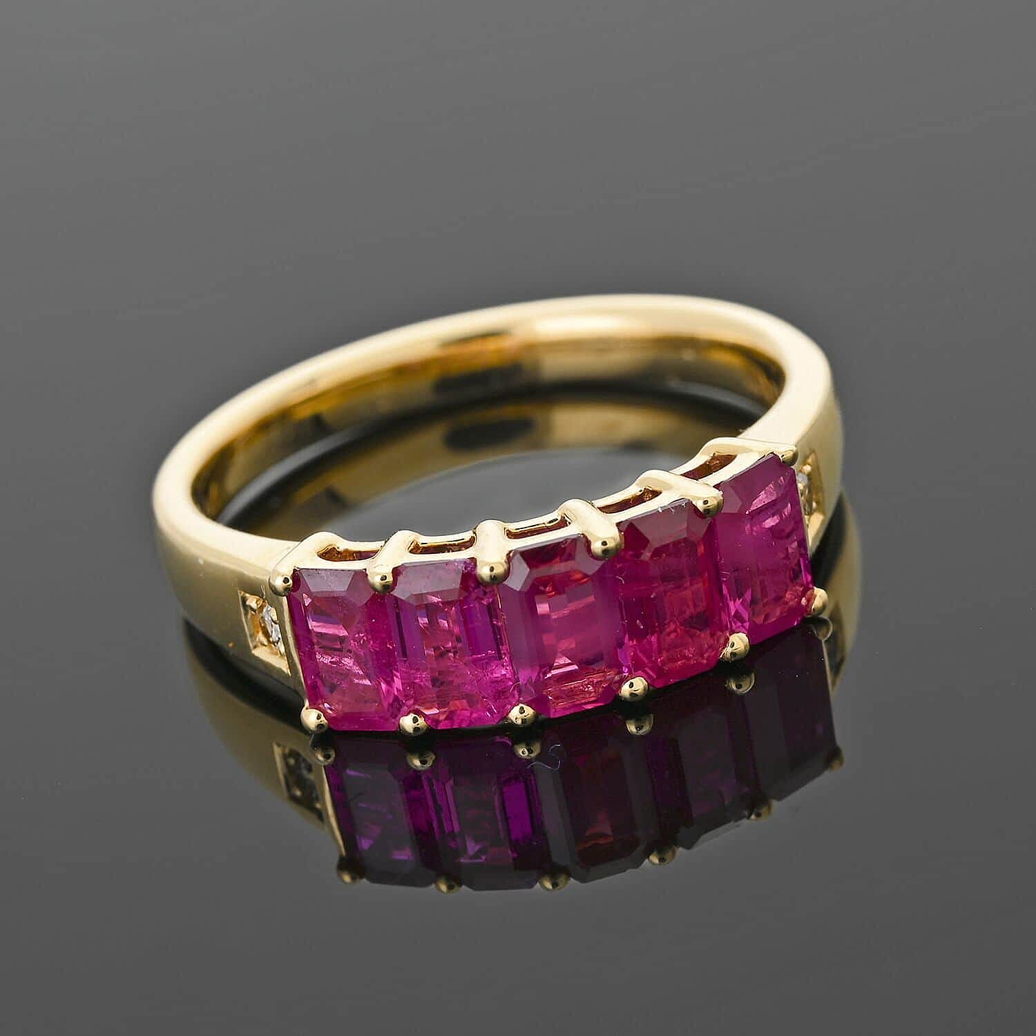 14K Yellow Gold   Ruby ,  White Diamond  Ring 1.50 pc,  Gold Wt. 3.48 Gms  1.500  Ct.