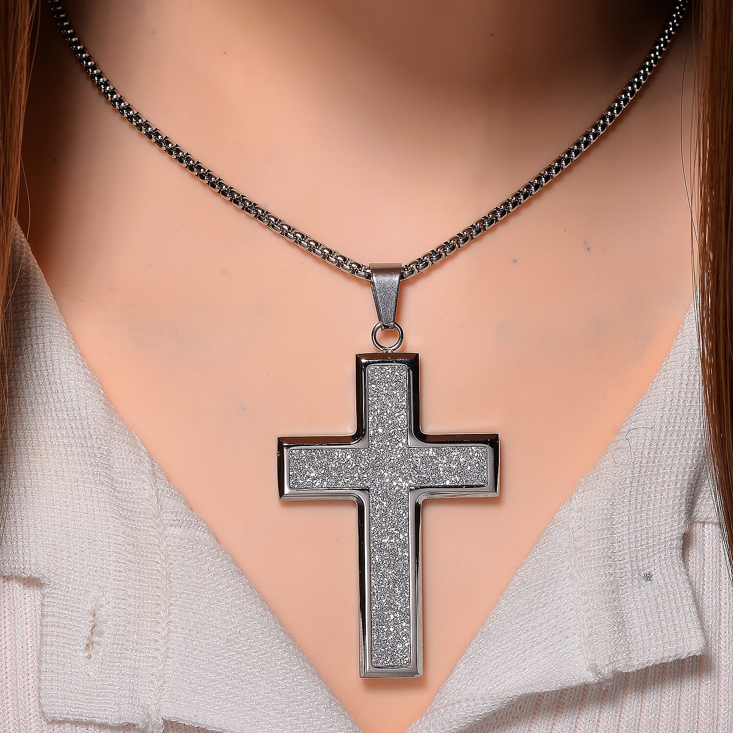 NY Closeout - Cross Pendant With Chain (Size - 22)