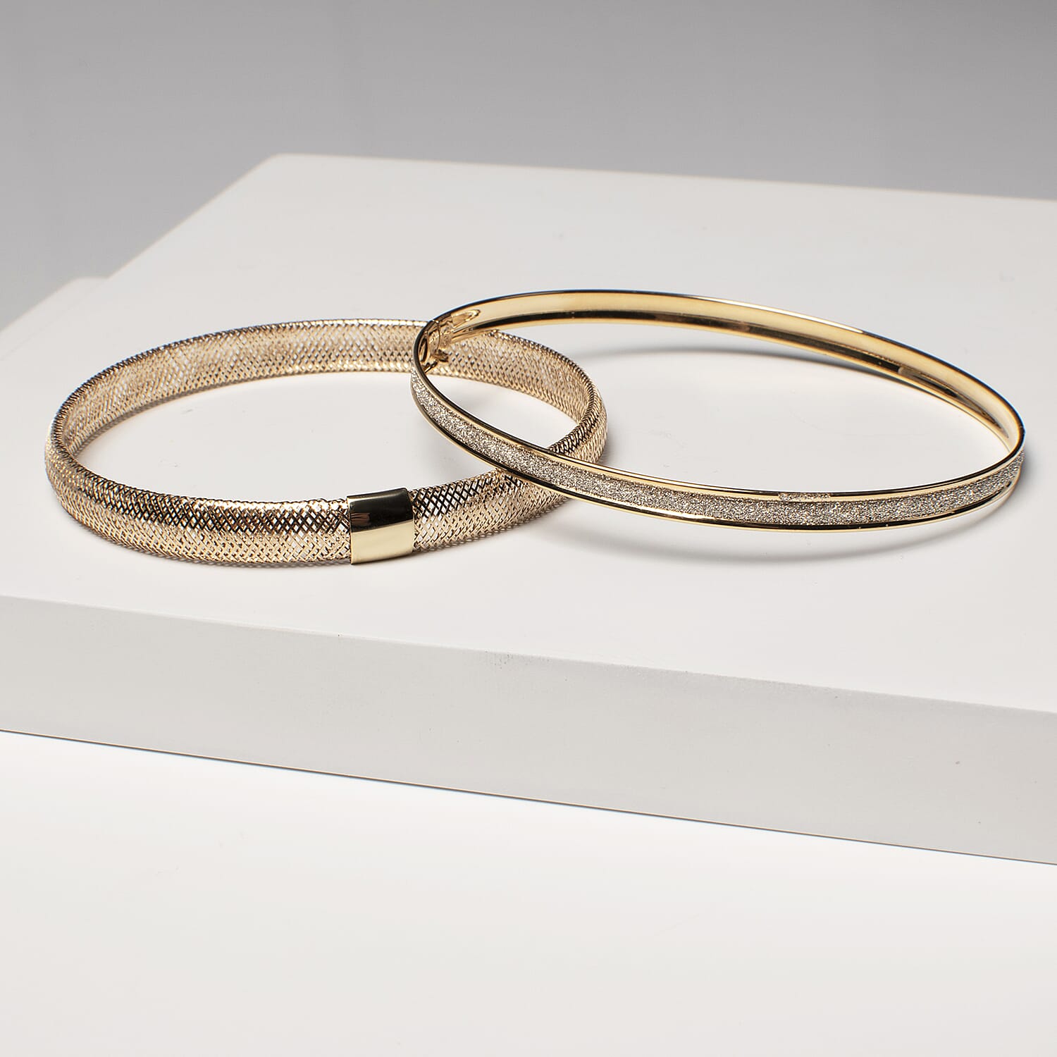 9K Yellow Gold Stardust Bangle (Size 7.5)