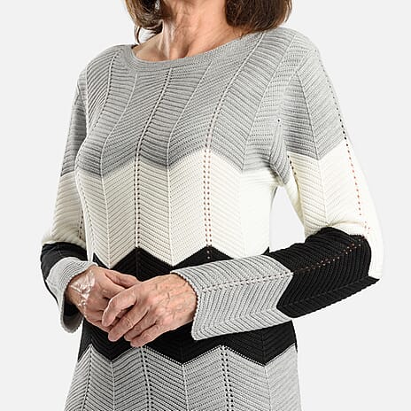 Sugar Crisp Knitted Cheveron Jumper (Size M-L) - Silver