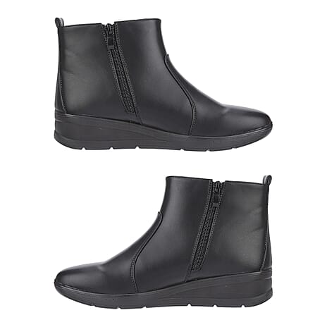 Ladies BRAMBLE Chelsea Boots with Zip (Size 7) - Black