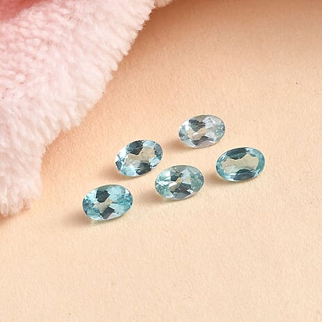 Green Apatite Oval 6x4 mm