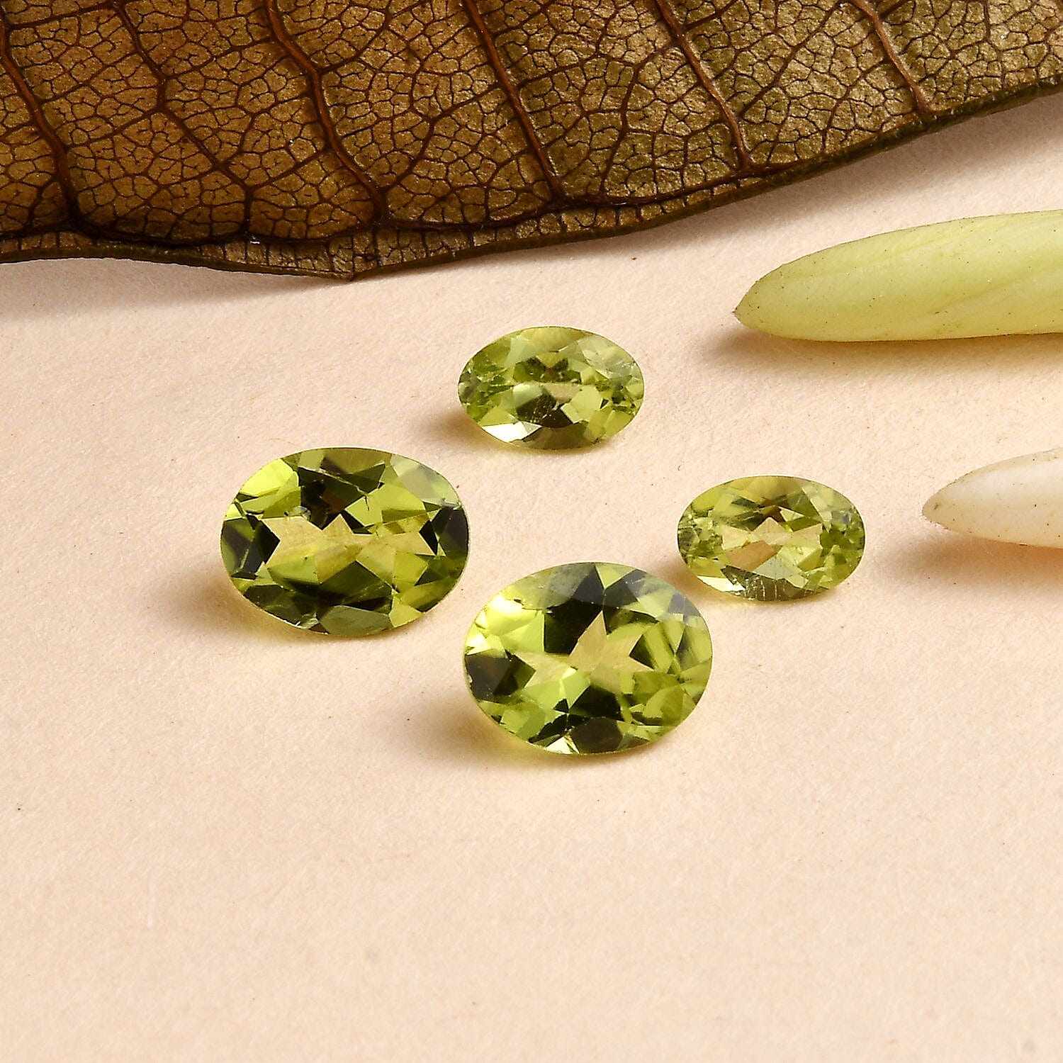 Peridot Oval Mix mm