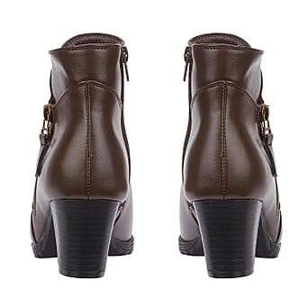 https://tjcuk.sirv.com/Products/79/3/7936849/Emma-Ladies-AMY-Mid-Heel-Ankle-Boots-Size-6-Brown_7936849_3.jpg?w=342&h=342