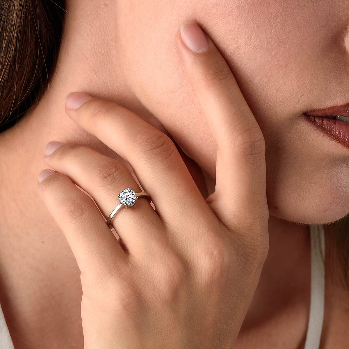 Luxuriant - 9K White Gold SGL Certified Lab Grown Diamond (VS-EF) Solitaire Ring 1.00 Ct.