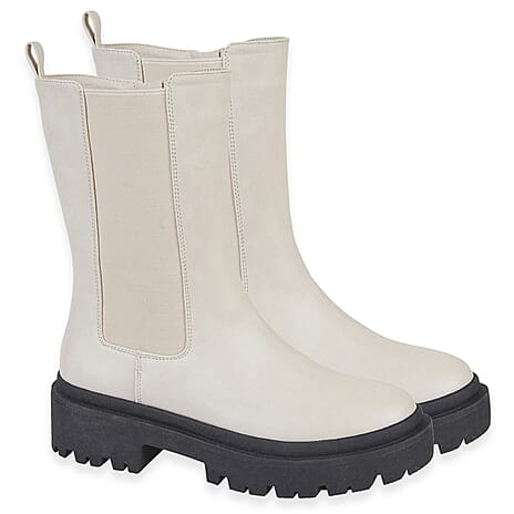 Ladies Shoe (Size 6) - Sand