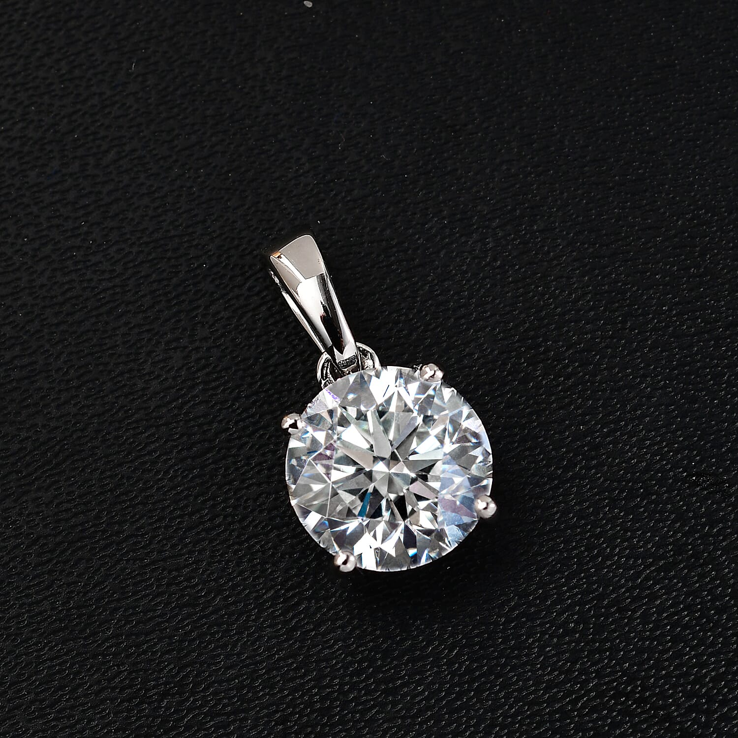 Luxuriant - 950 Platinum SGL Certified Lab Grown Diamond (VS-E-F) Solitaire Pendant 2.03 Ct.