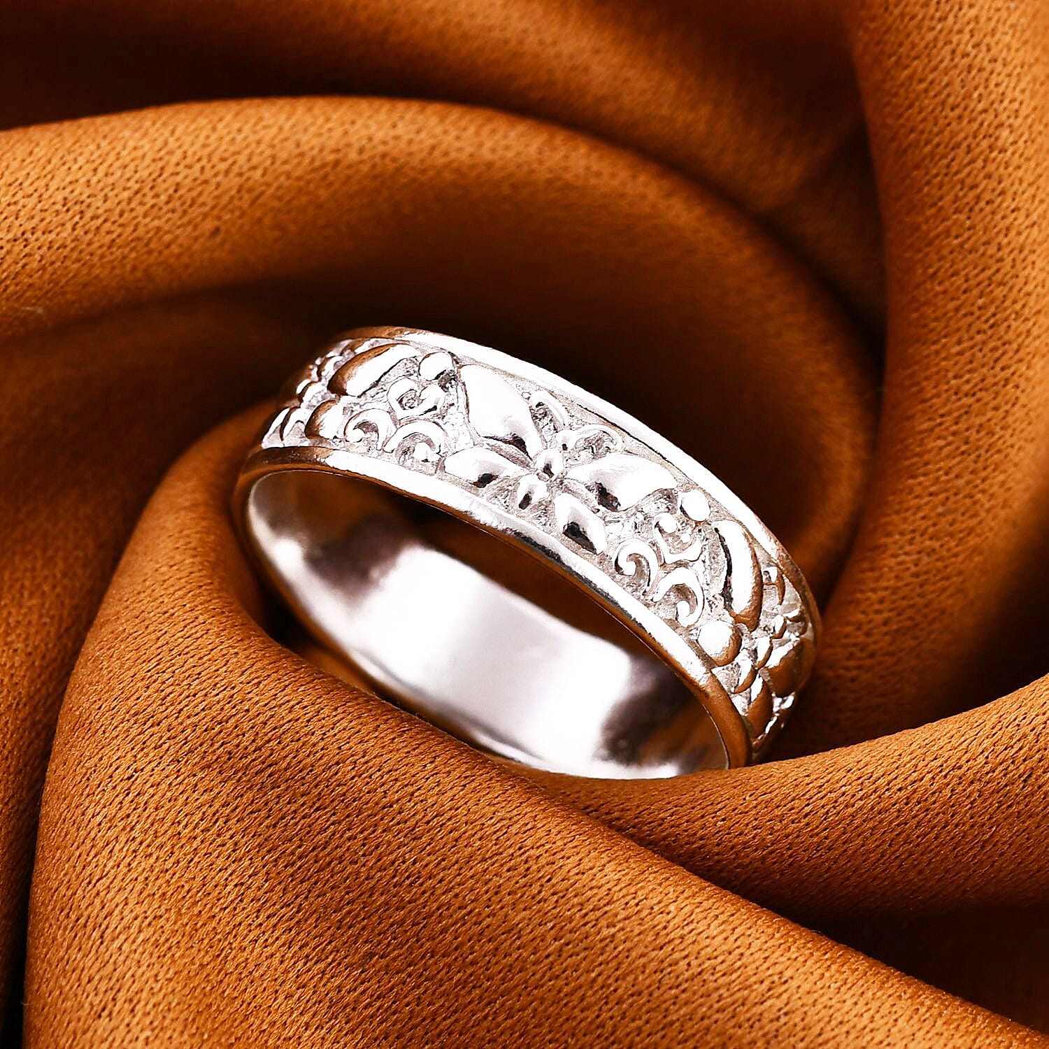 Band Ring in Sterling Silver