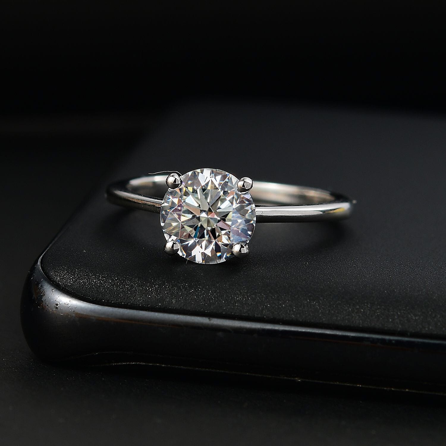 Luxuriant - 9K White Gold IGI Certified Lab Grown Diamond (VS-E-F) Solitaire Ring 1.59 Ct.