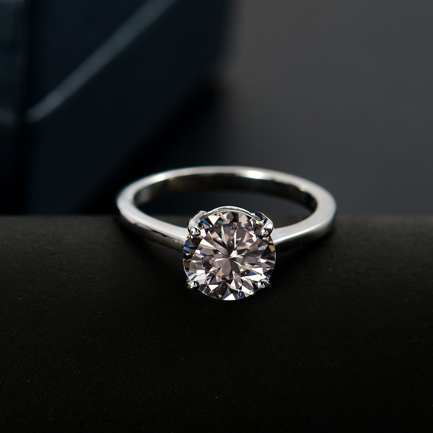 Luxuriant 950 Platinum SGL Certified Lab Grown Diamond (VS-EF) Solitaire Ring 2.04 Ct, Platinum Wt. 4.59 Gms.