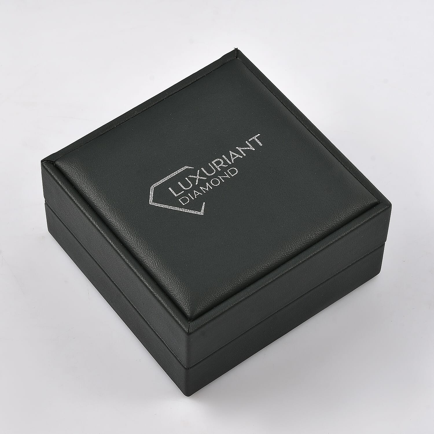 Luxuriant 950 Platinum SGL Certified Lab Grown Diamond (VS-EF) Solitaire Ring 2.04 Ct, Platinum Wt. 4.59 Gms.