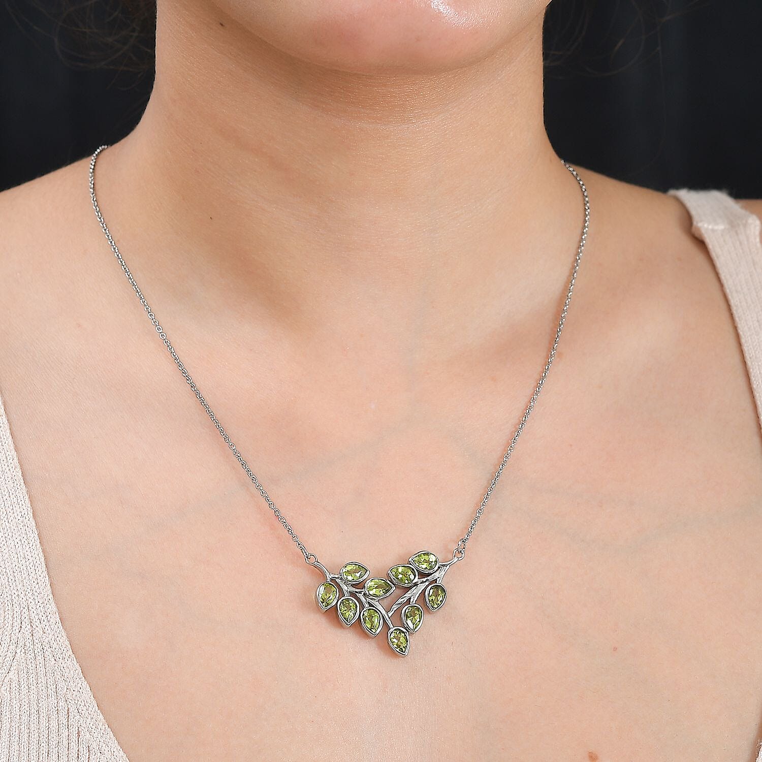 Peridot  Necklace (Size - 20) in Silver Tone 4.58 Ct.