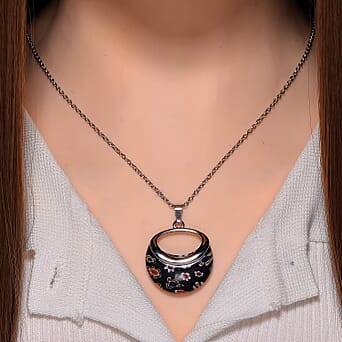 https://tjcuk.sirv.com/Products/79/6/7965839/Black-Color-Murano-Glass-Necklace-Size-24-Pure-White-Stainless-Steel-0_7965839_1.jpg?w=342&h=342
