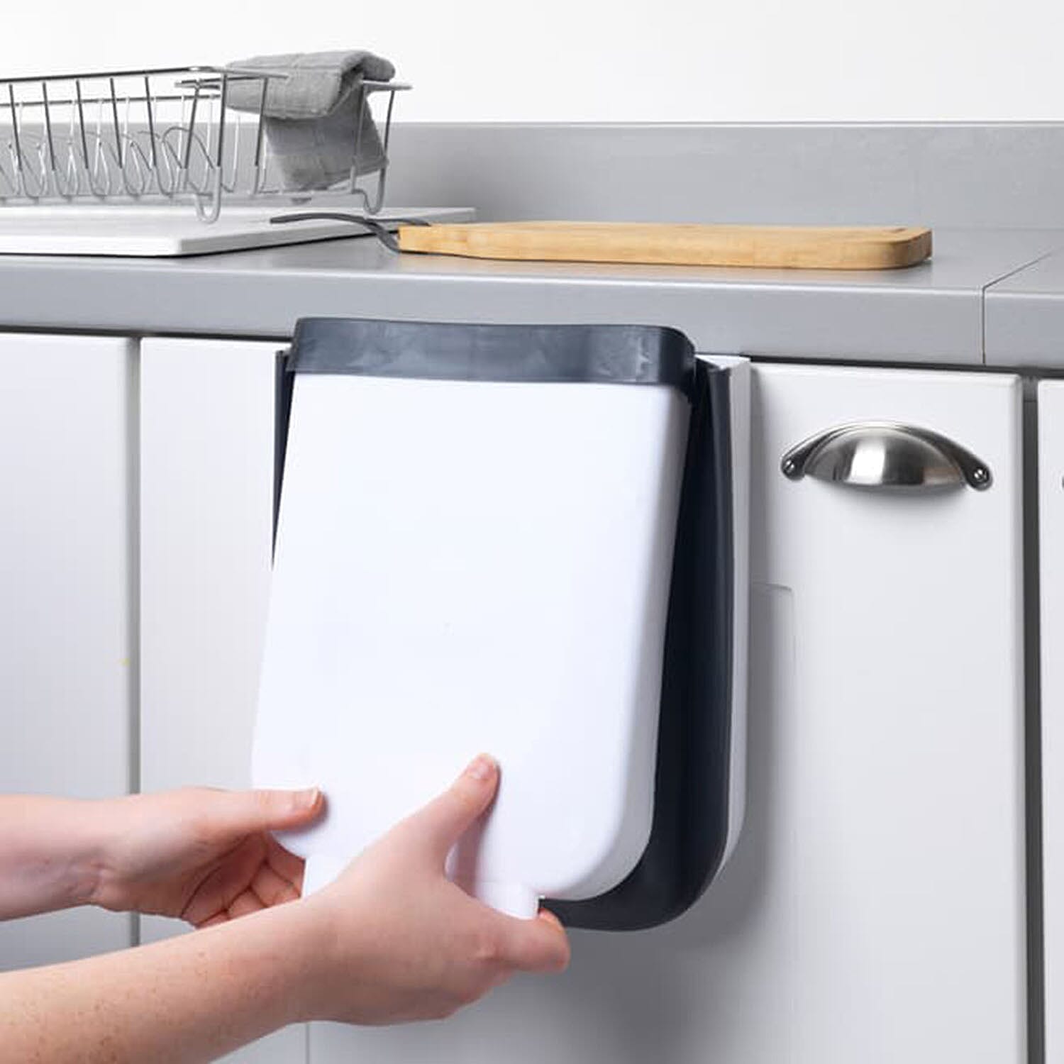 9 Litre Collapsible Cupboard Caddy - White