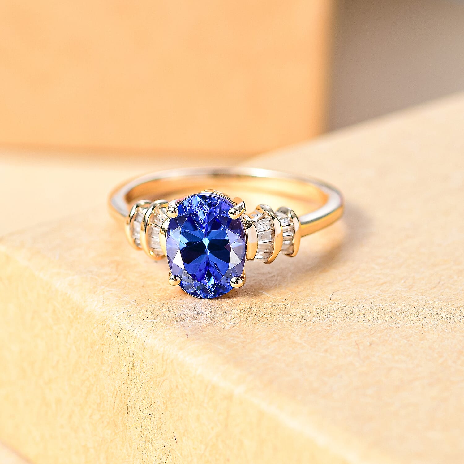 Collectors Edition 9K Yellow Gold Tanzanite & White Diamond  Ring 1.85 ct