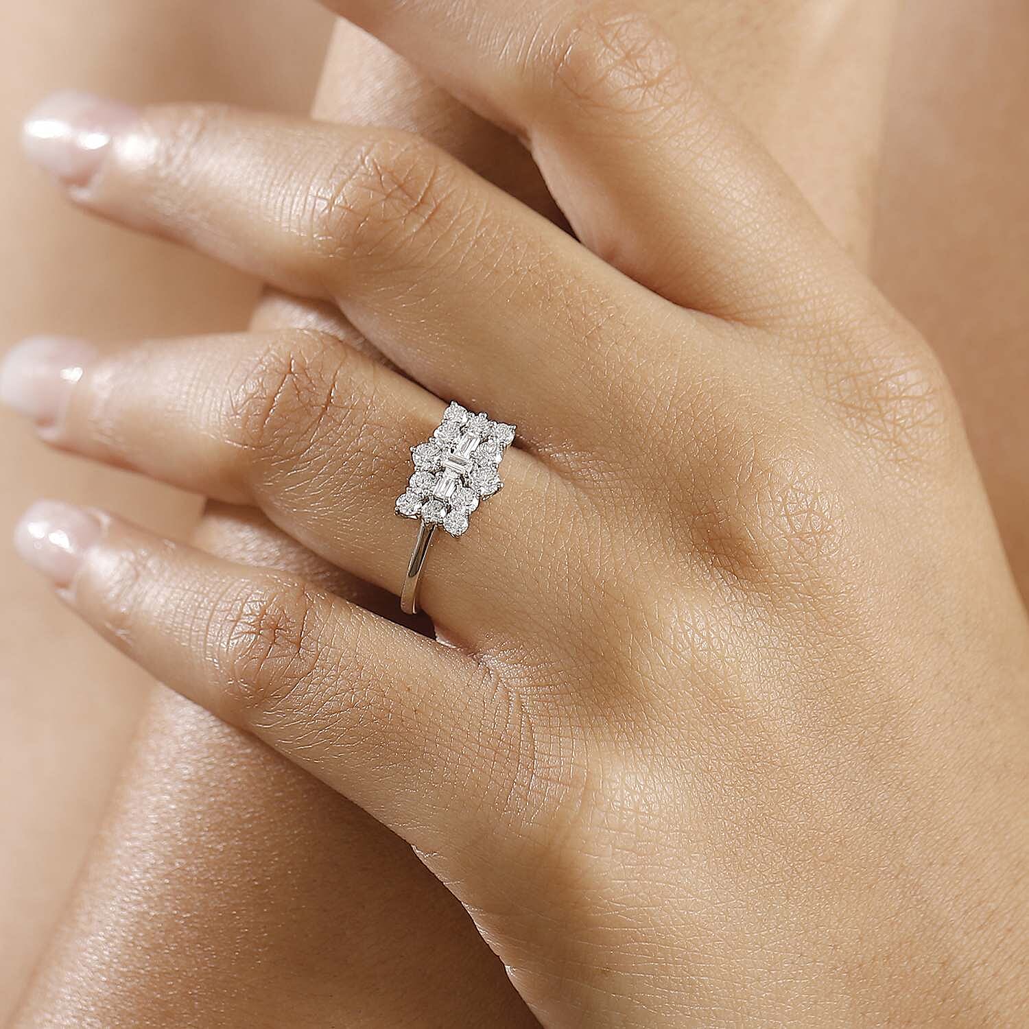 Luxuriant Diamond 9K White Gold Lab Grown Diamond SGL Certified EF, VS Cluster Ring 1.00 ct