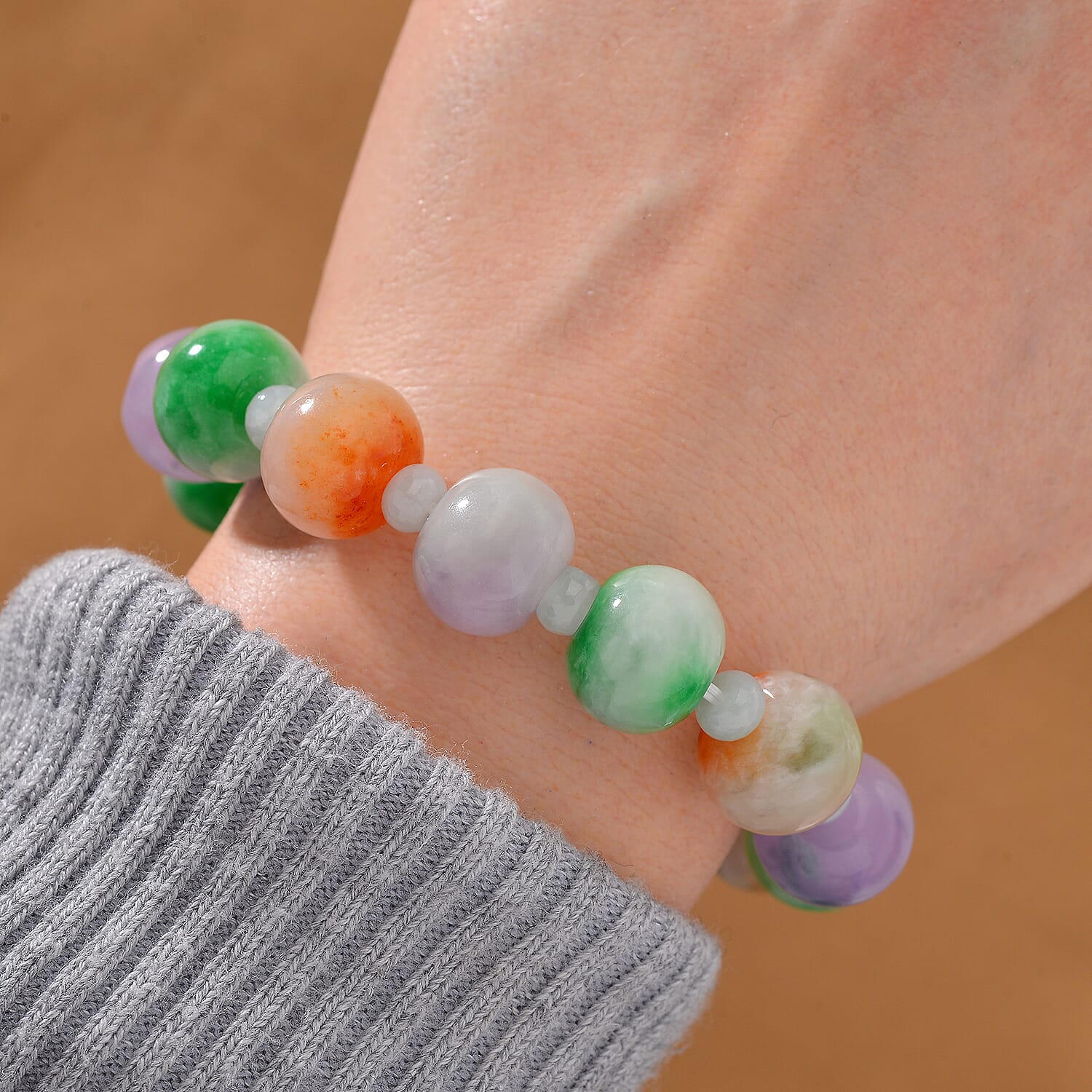 Very Rare - Bi Colour Burmese Jadeite Bracelet (Stretchable) 280.0 Ct.