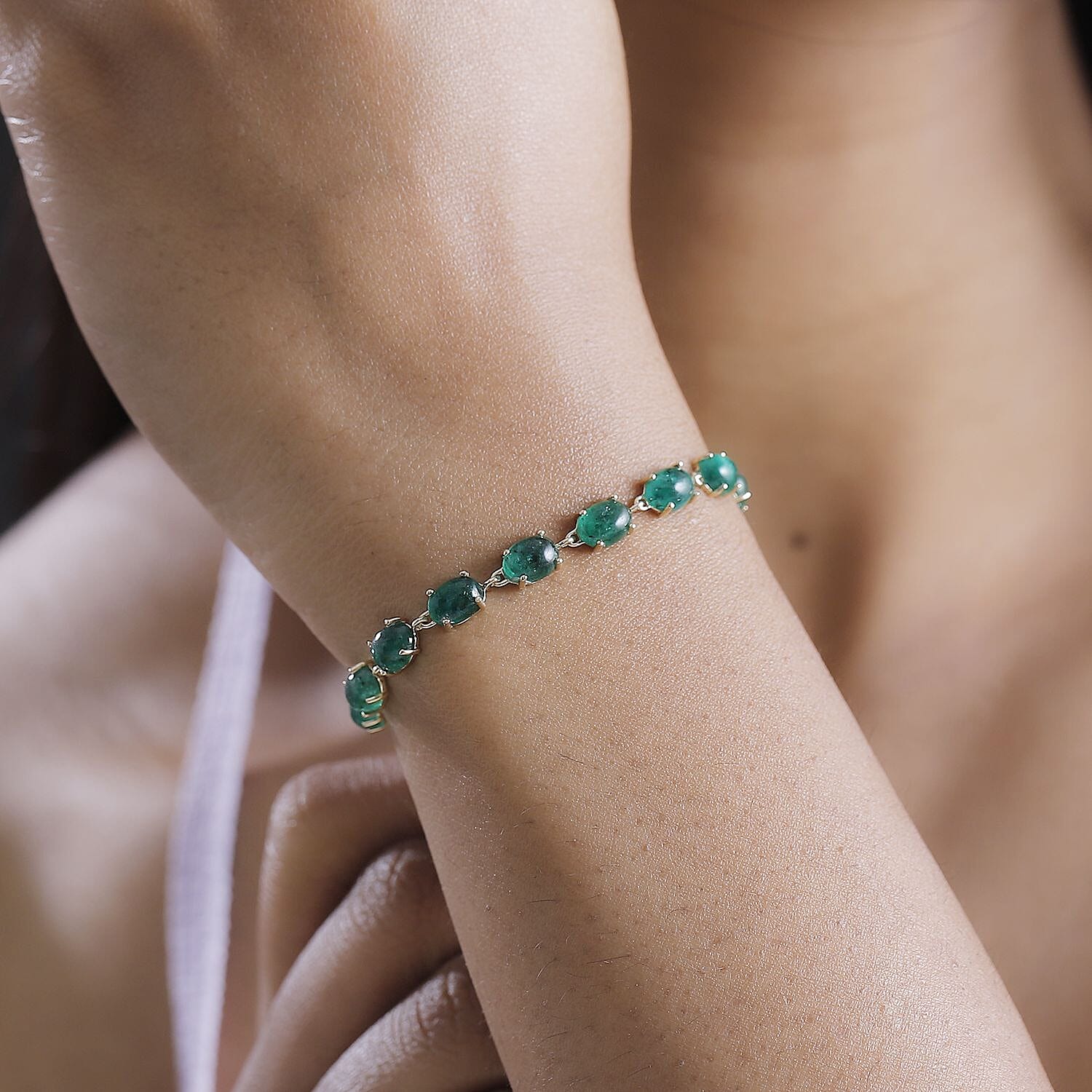 First Time Ever- 9K Yellow Gold Premium Cabochon Emerald Tennis Bracelet (Size - 7.5) 16.12 Ct Gold Wt 3.79Grms