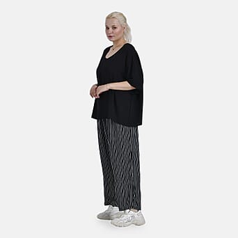 https://tjcuk.sirv.com/Products/79/7/7977054/La-Marey-Relaxed-Fit-Striped-Print-Loungewear-Co-ords-Set-Size-12-to-1_7977054.jpg?w=342&h=342