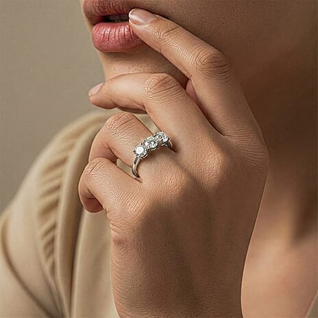 Luxuriant Diamond - 9K White Gold SGL Certified Lab Grown Diamond (VS-G-H) 3 Stone Ring 1.00 Ct.