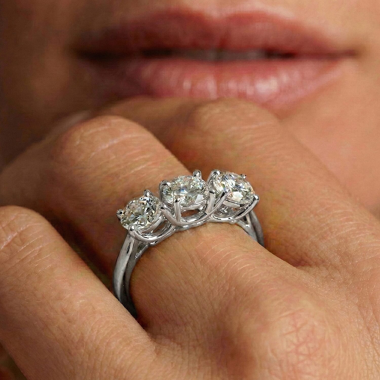 LUXURIANT SGL Certified Lab Grown Diamond (VS-G/H) 3 Stone Ring