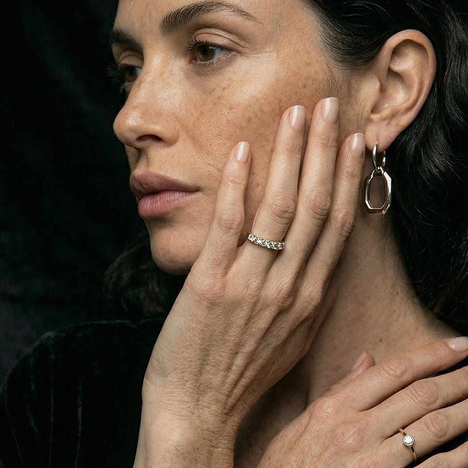 Luxuriant - 9K Yellow Gold SGL Certified (VS-GH) Lab Grown Diamond 5 Stone Ring 1.02 Ct.