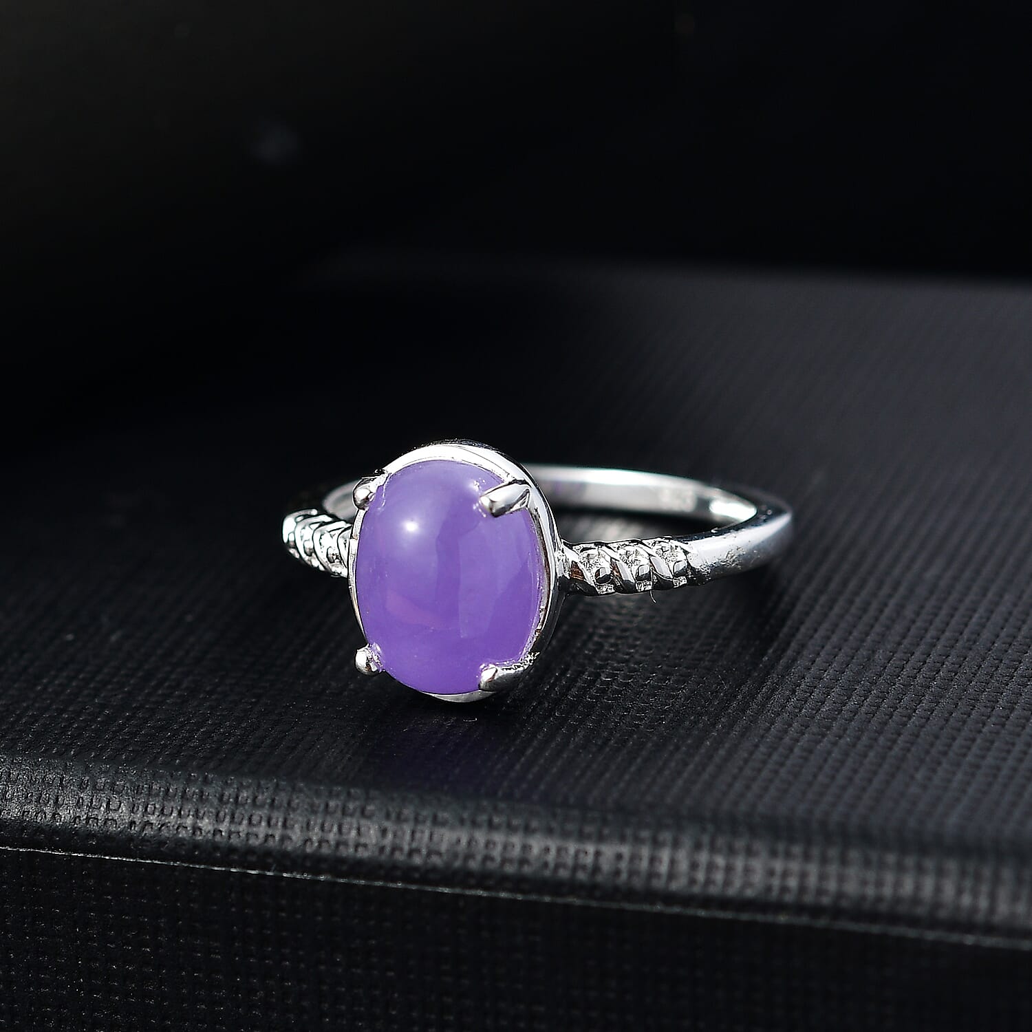 Purple Jade Ring in Sterling Silver 2.23 Ct.