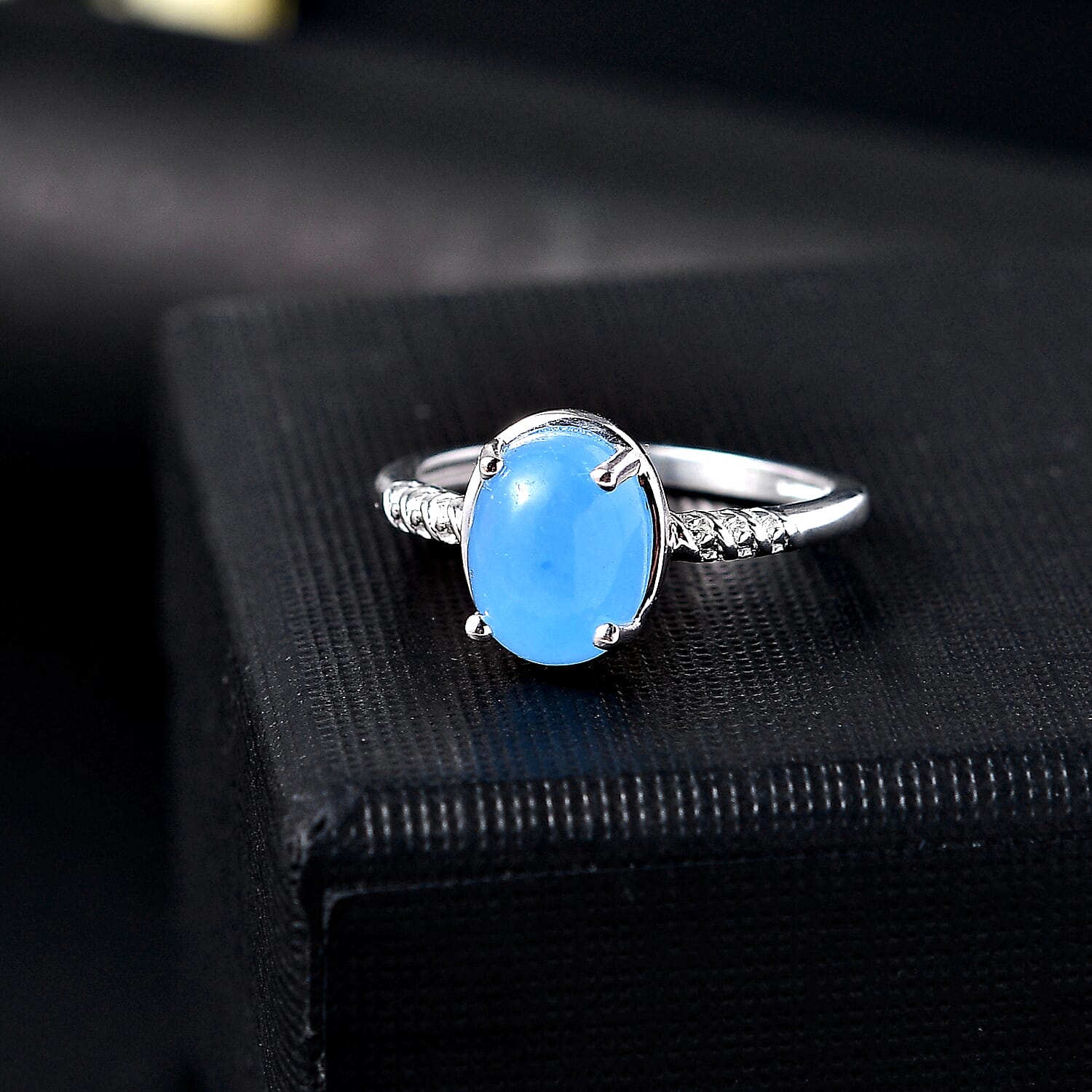 Blue Jade Ring in Sterling Silver 2.68 Ct.