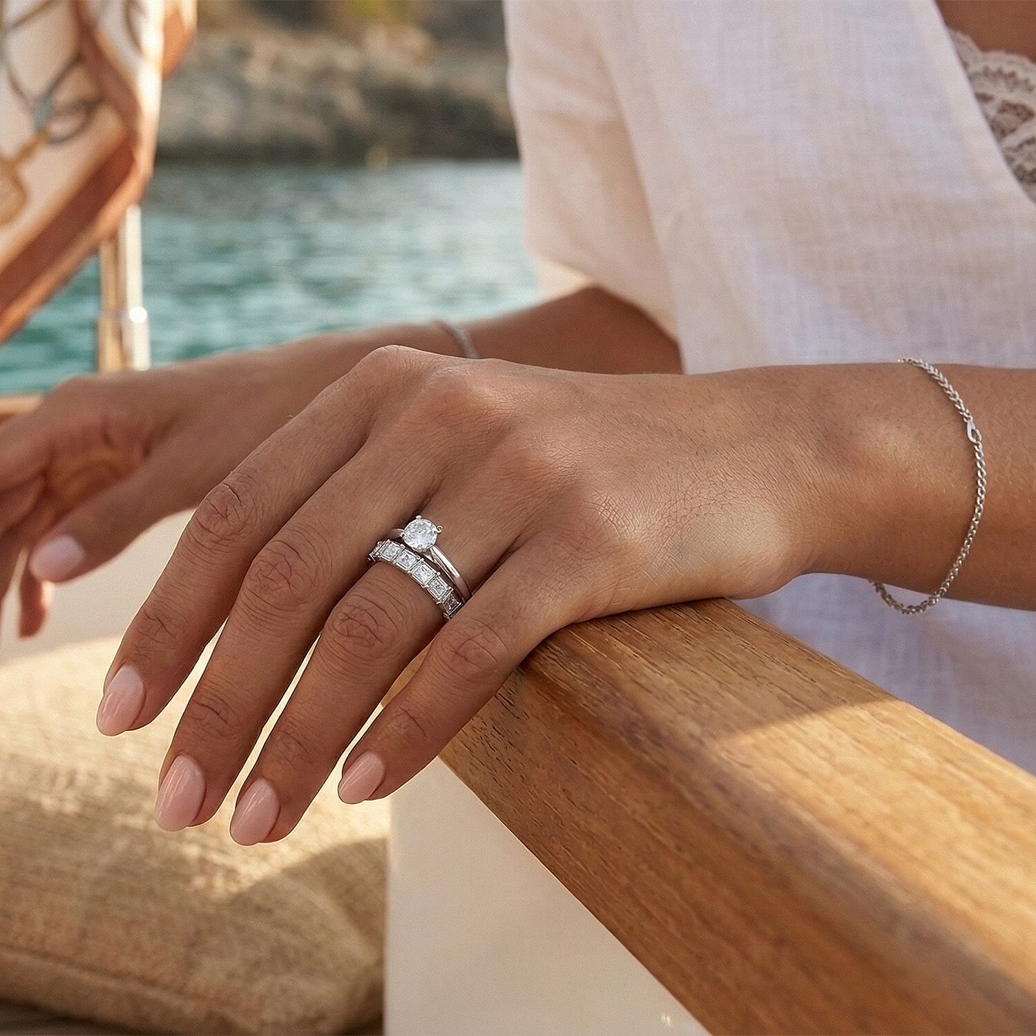 Luxuriant Diamond  9K Gold SGL Certified VS-GH Lab Grown Diamond  Ring