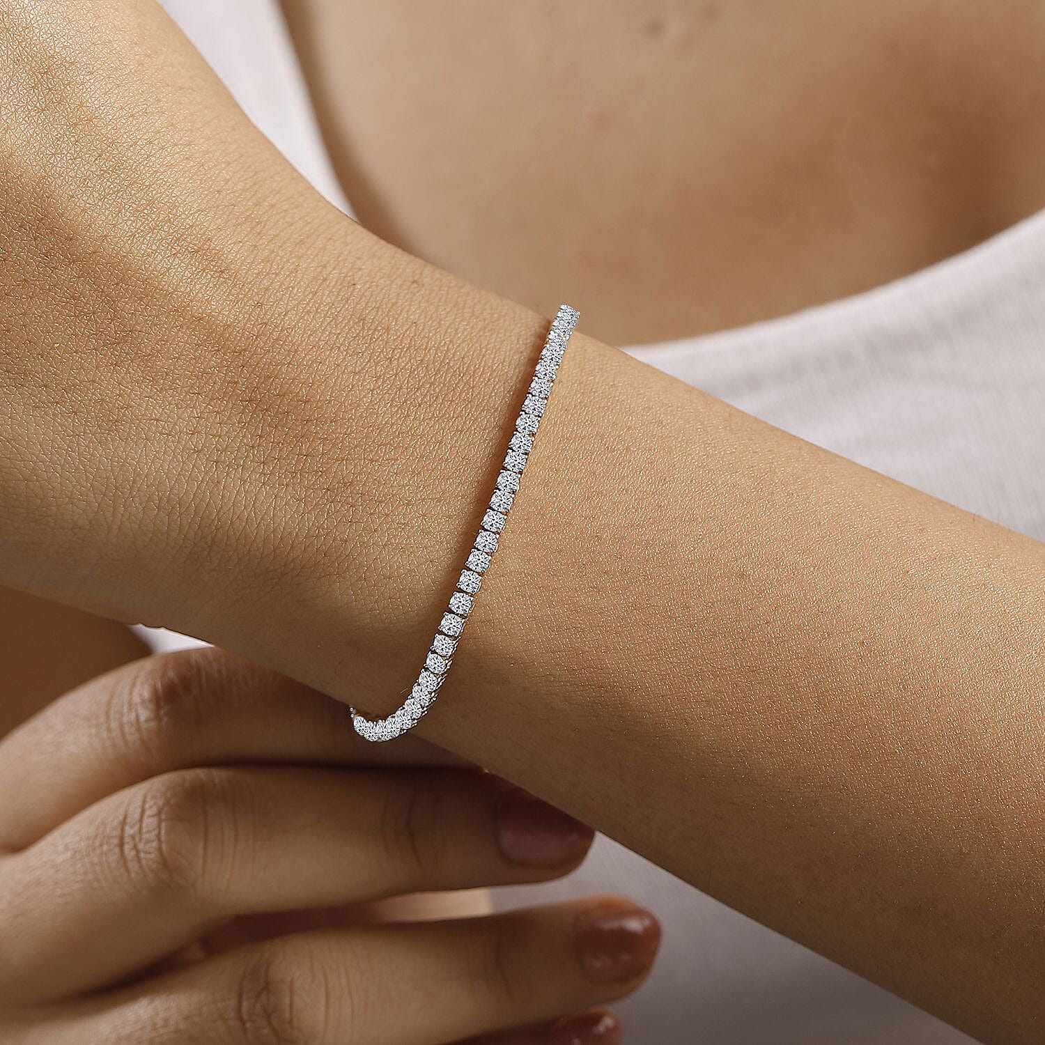 Luxuriant Diamond - 9K Yellow Gold SGL Certified Lab Grown Diamond (VS-E-F) Cluster Bracelet (Size - 7.5) 4.32 Ct