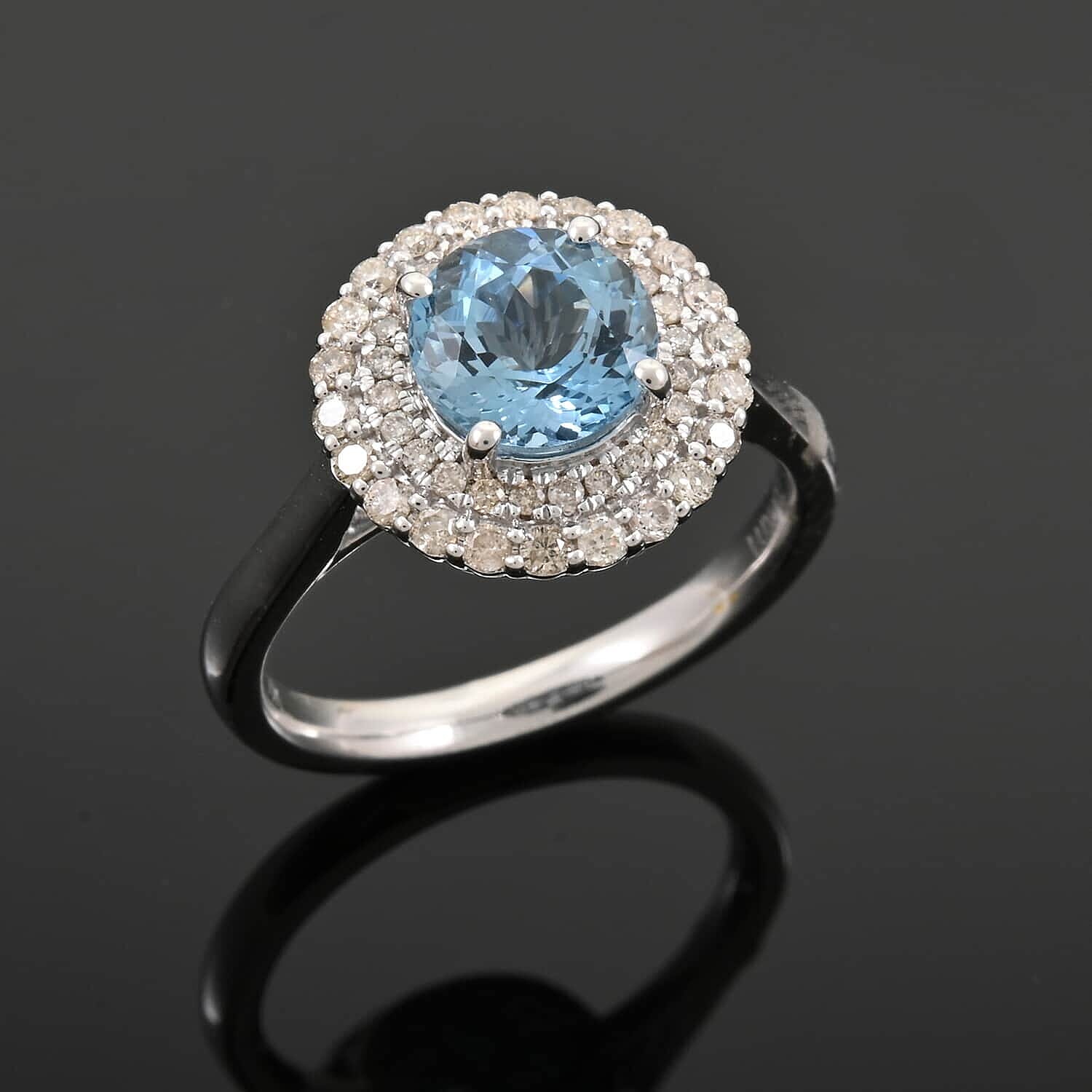 Luxoro  10K White Gold  AAA   Santamaria Aquamarine ,  White Diamond  I2 Ring 1.69 ct,  Gold Wt. 3.6 Gms  1.690  Ct.