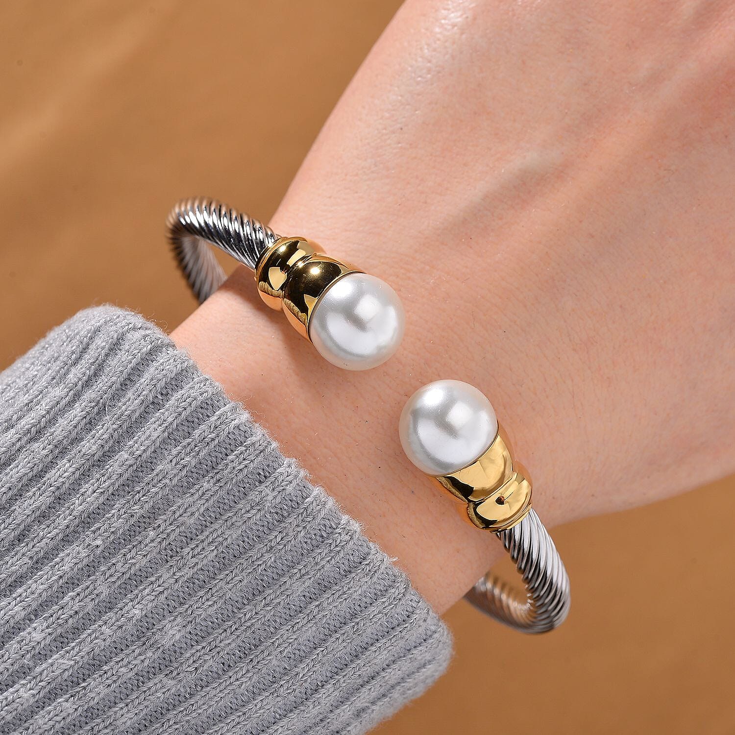 Designer Inspired Simulated Pearl Bangle