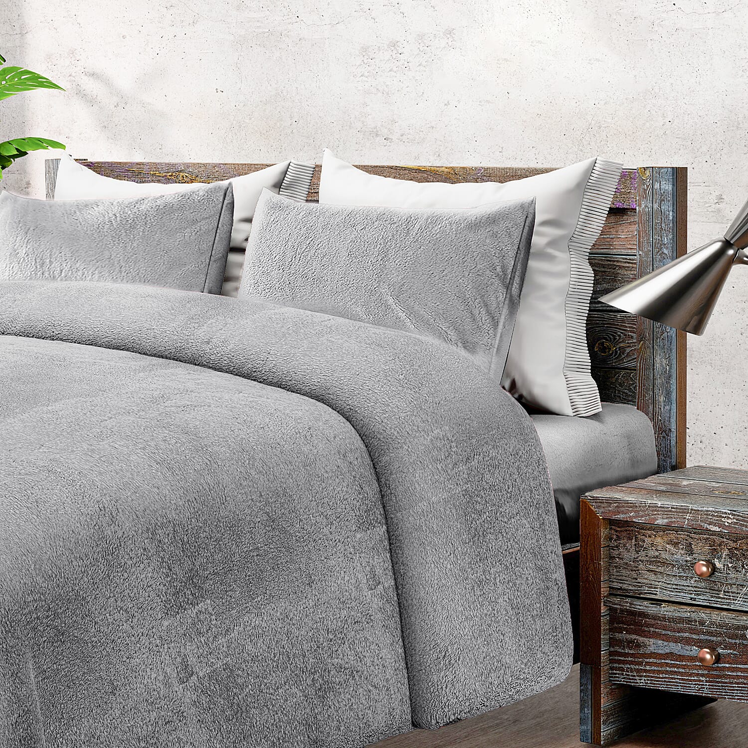 Sleep&Snuggle Fleece Duvet Cover with 2 Pillow Cases