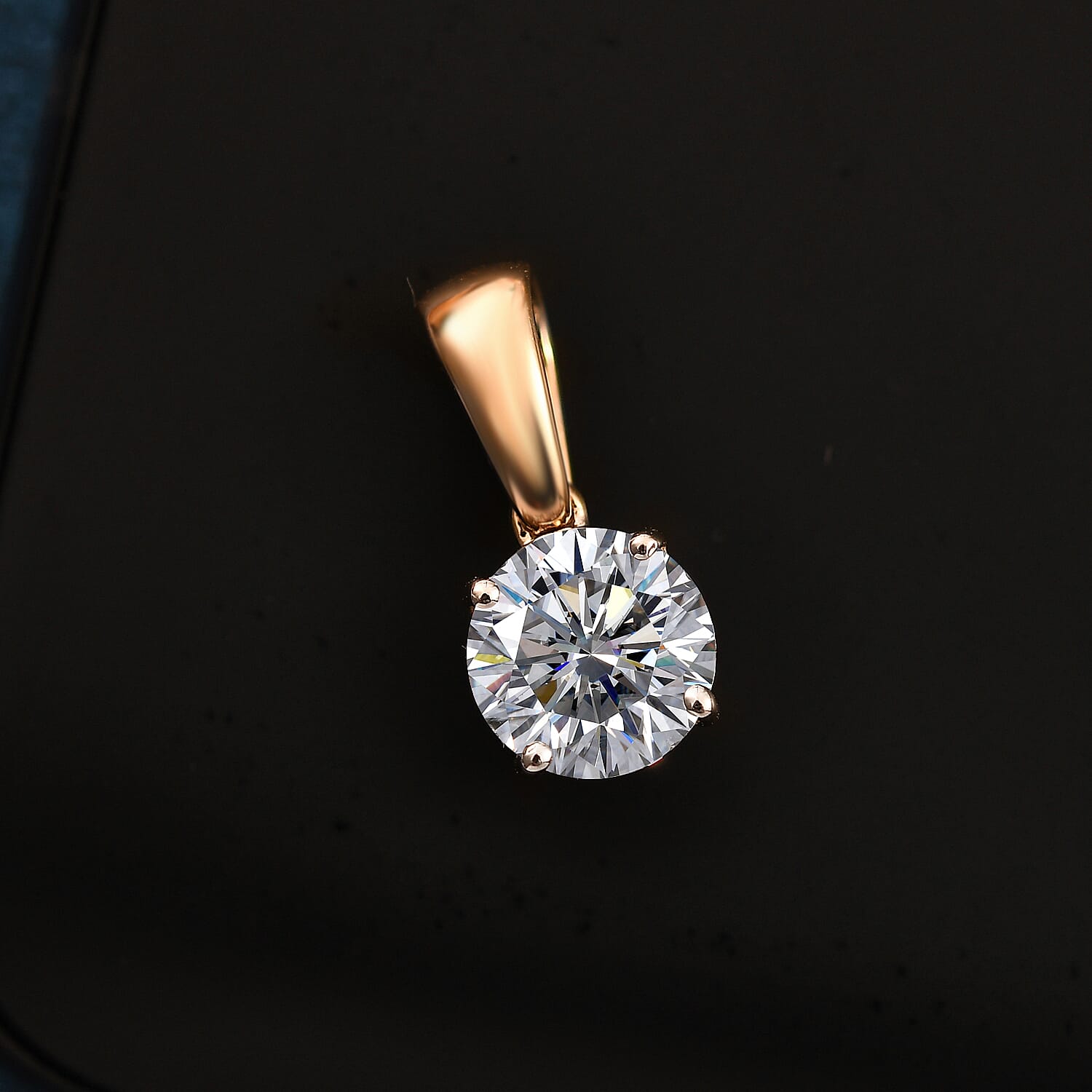 Luxuriant - 9K Yellow Gold SGL Certified (VS-GH) Lab Grown Diamond Pendant 1.00 Ct.