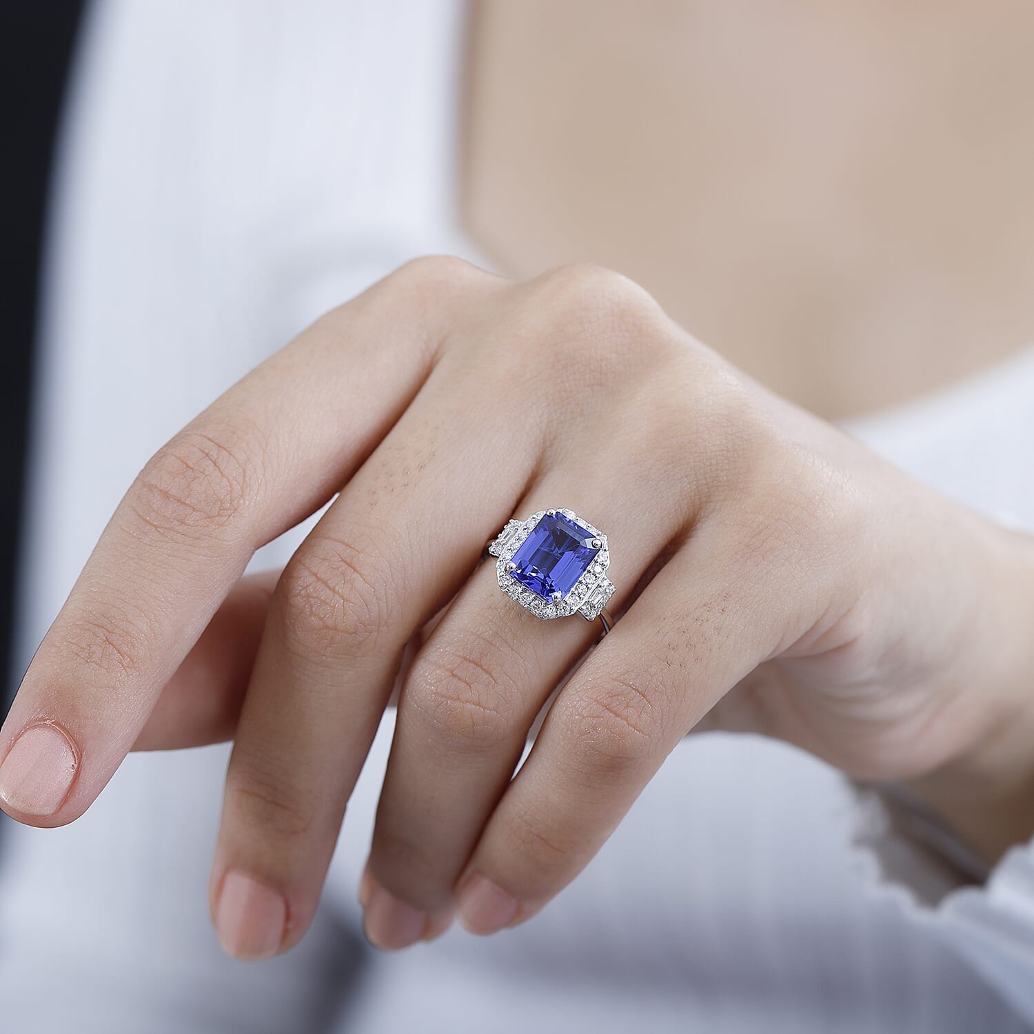 RHAPSODY 950 Platinum AAAA Tanzanite & White Diamond (EF-VS2) Ring 3.95 Ct, Platinum Wt. 6.00 Gms.