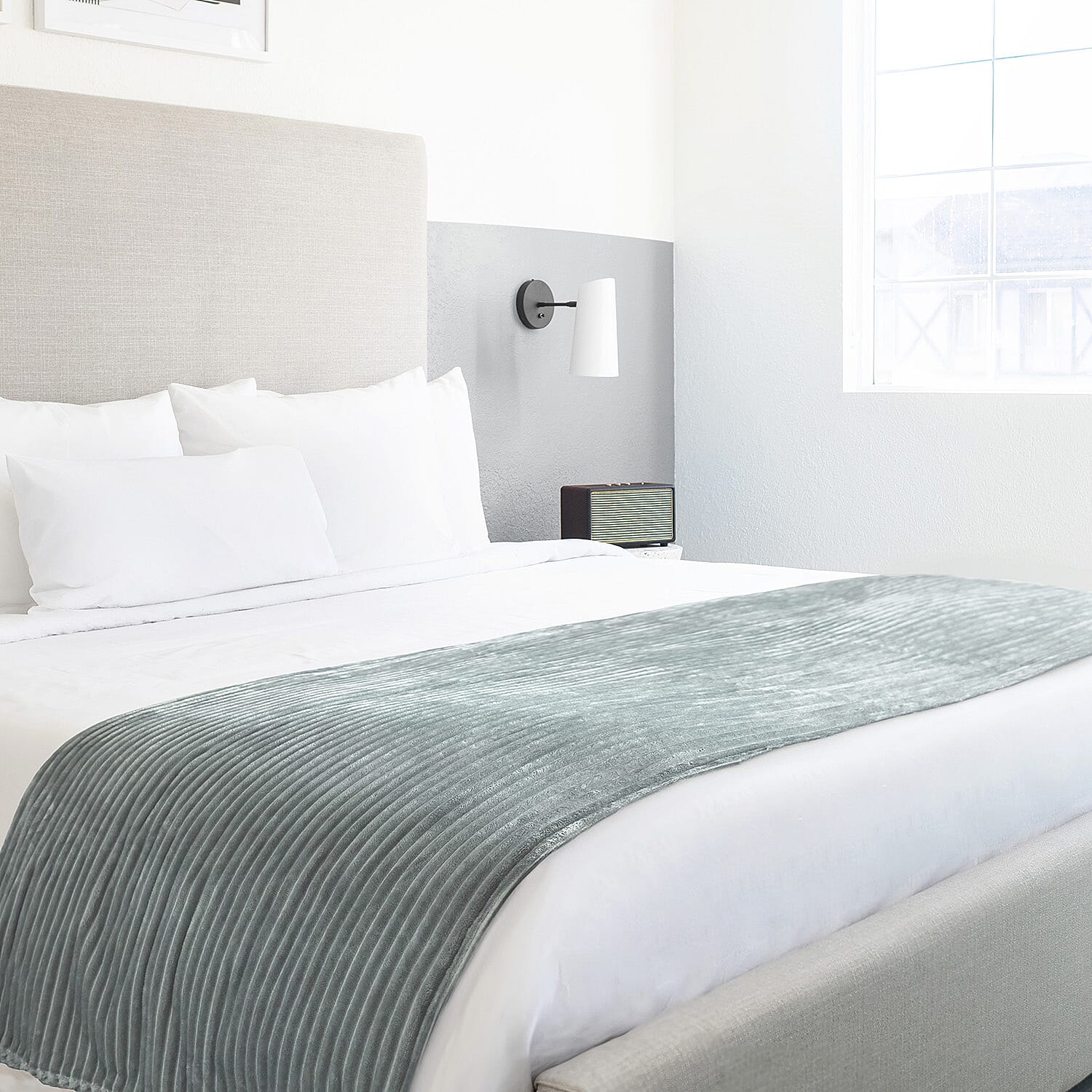 Dakota Super Soft Flannel Fleece Throw Blanket (Size 180x140 cm) - Silver