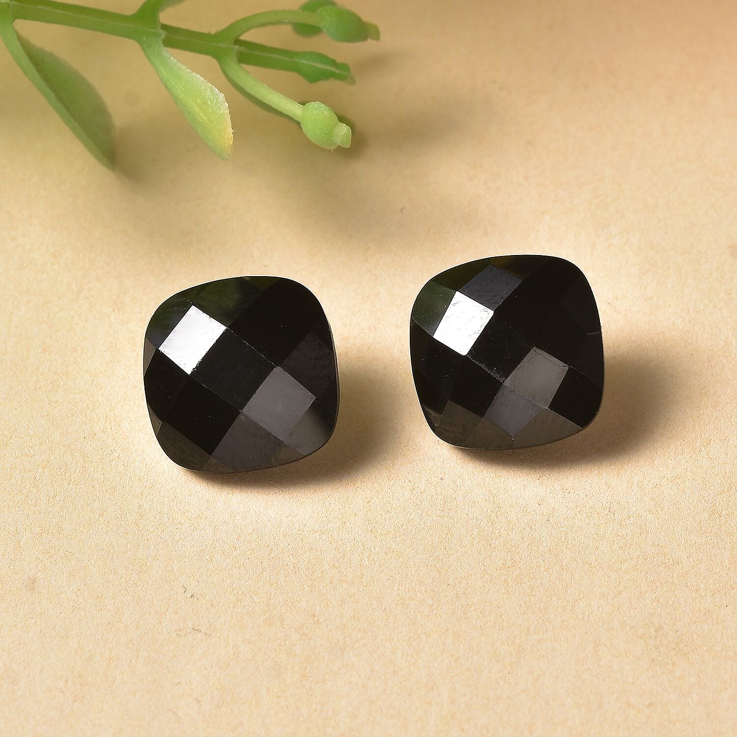 Black Spinel Cushion Shape Gemstones 9.67 Ct