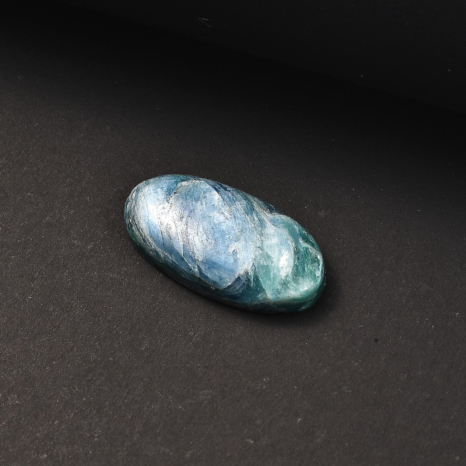 Mermaid Kyanite Oval Shape Gemstone 25.61 Ct