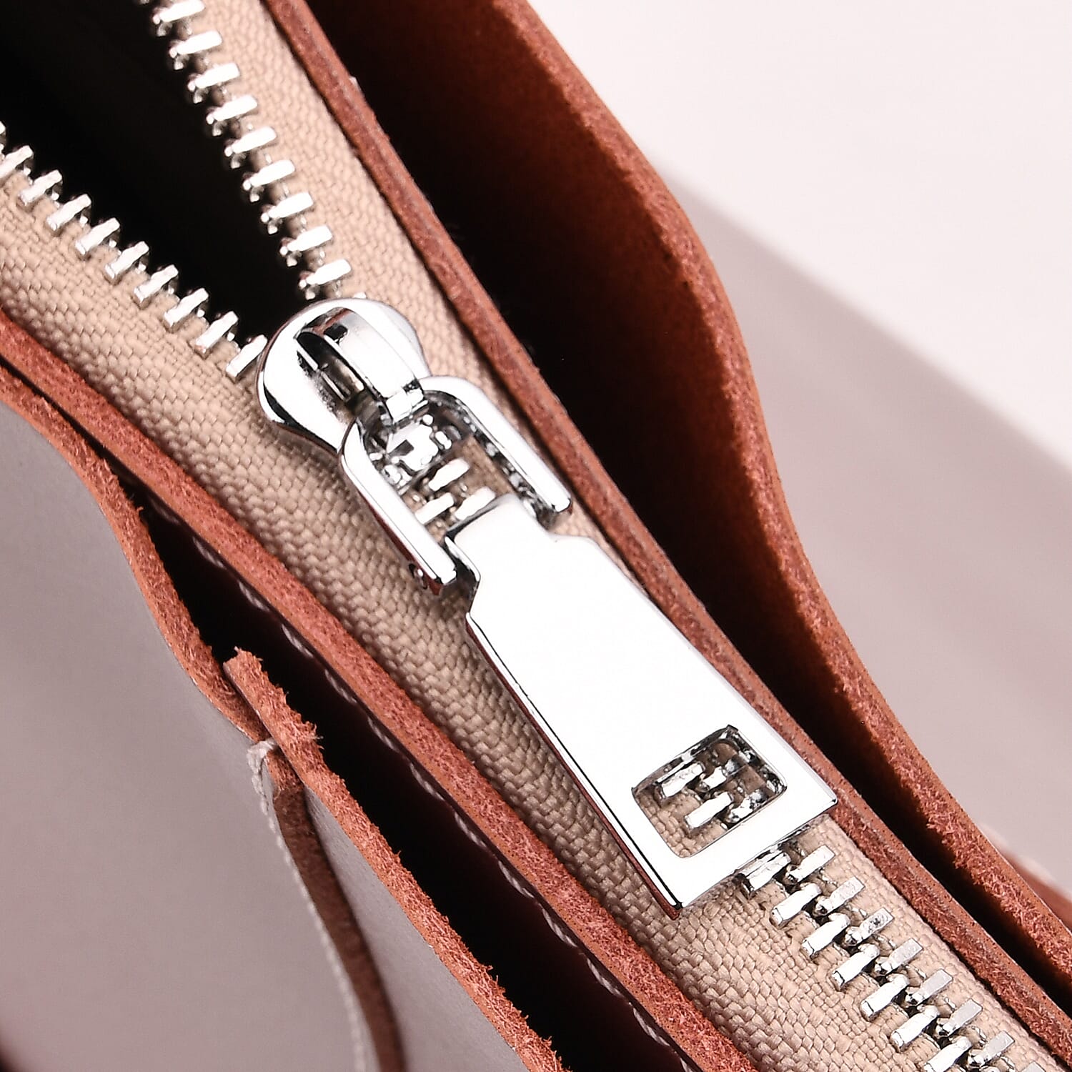 Sumptuous Quality 100% Genuine Leather LARGE Tote Bag with Shoulder Strap - Black - Pink