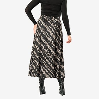 https://tjcuk.sirv.com/Products/80/2/8027590/La-Marey-Printed-Pull-On-Skirt_8027590_1.jpg?w=342&h=342