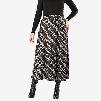 https://tjcuk.sirv.com/Products/80/2/8027590/La-Marey-Printed-Pull-On-Skirt_8027590_3.jpg?w=342&h=342